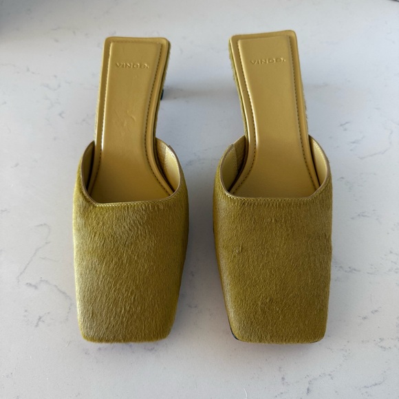 NEW Vince Electra block heeled calf hair mustard square toe mules Size: 6 - Picture 1 of 4